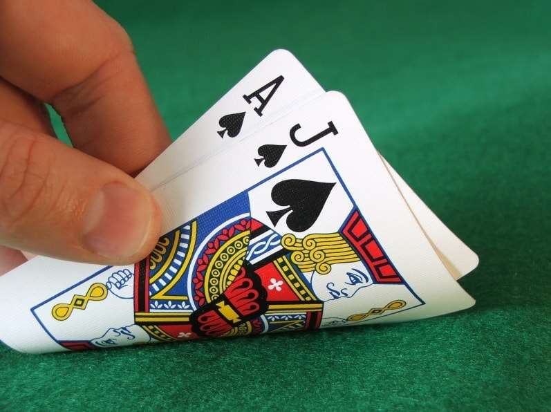 Come giocare a Blackjack Online: la guida completa