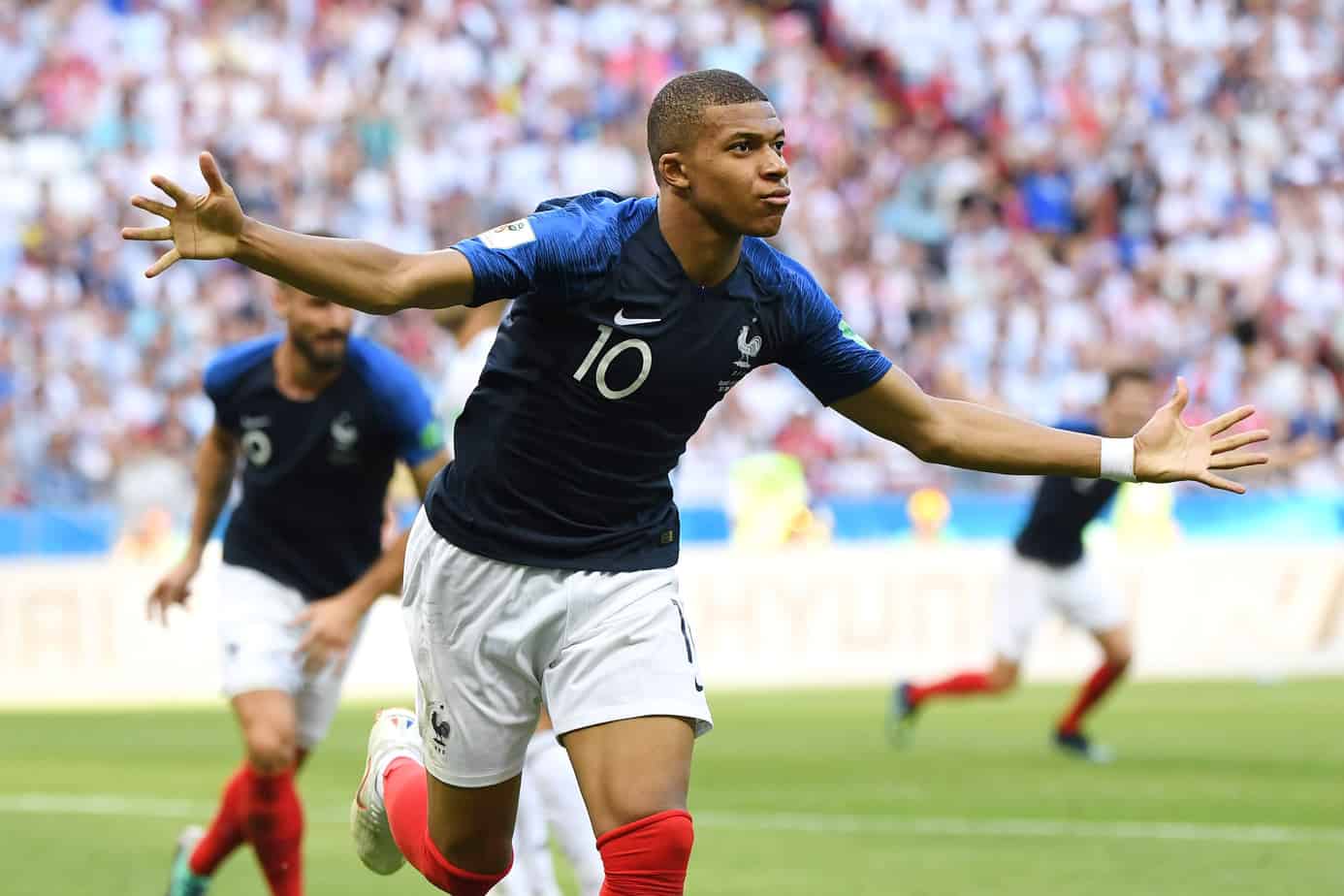 Probabili formazioni Uruguay-Francia: Cavani sfida Mbappé