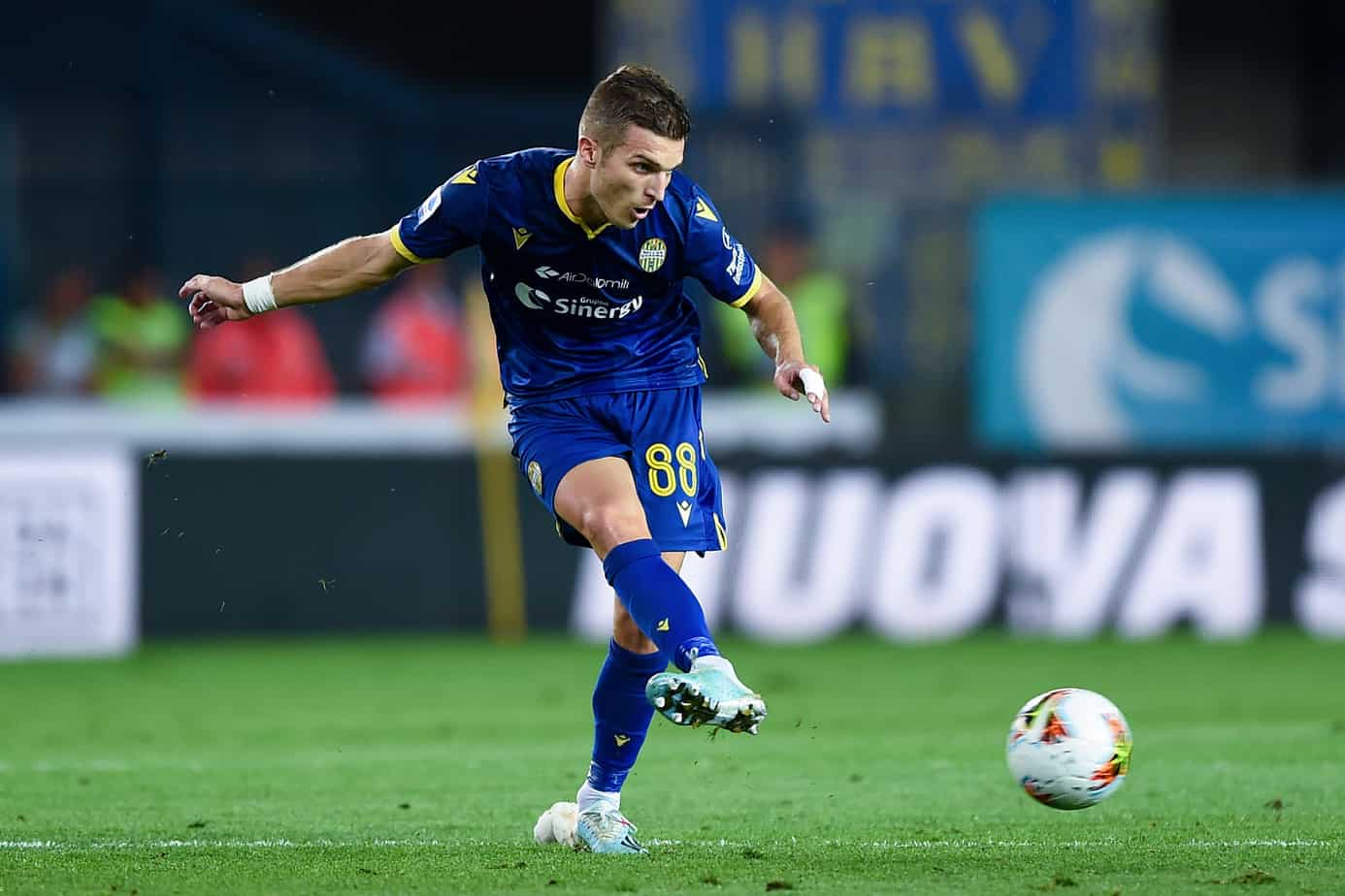 Serie A, l’Hellas Verona espugna il Tardini: Lazovic mette ko il Parma