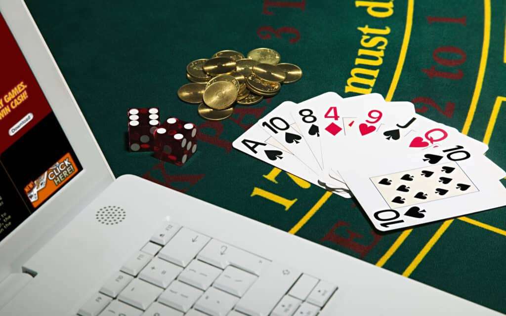 carte poker e dadi