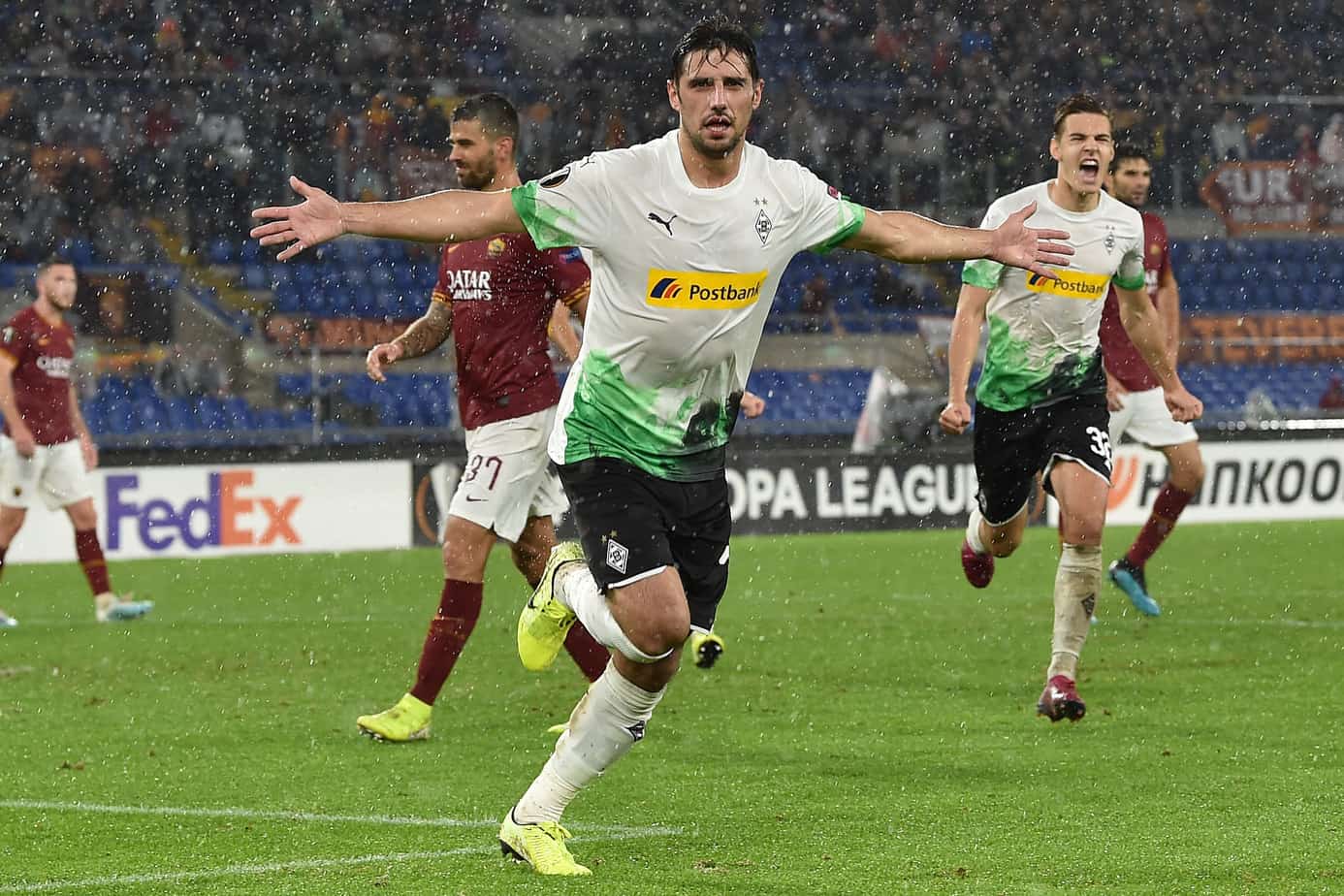 Eintracht-Monchengladbach, le probabili formazioni: scelte di Hutter e Rose