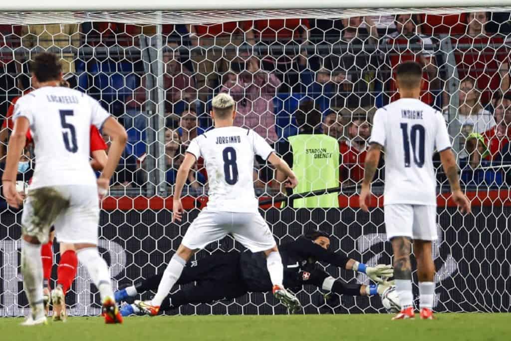 Jorginho, rigore sbagliato Svizzera-Italia