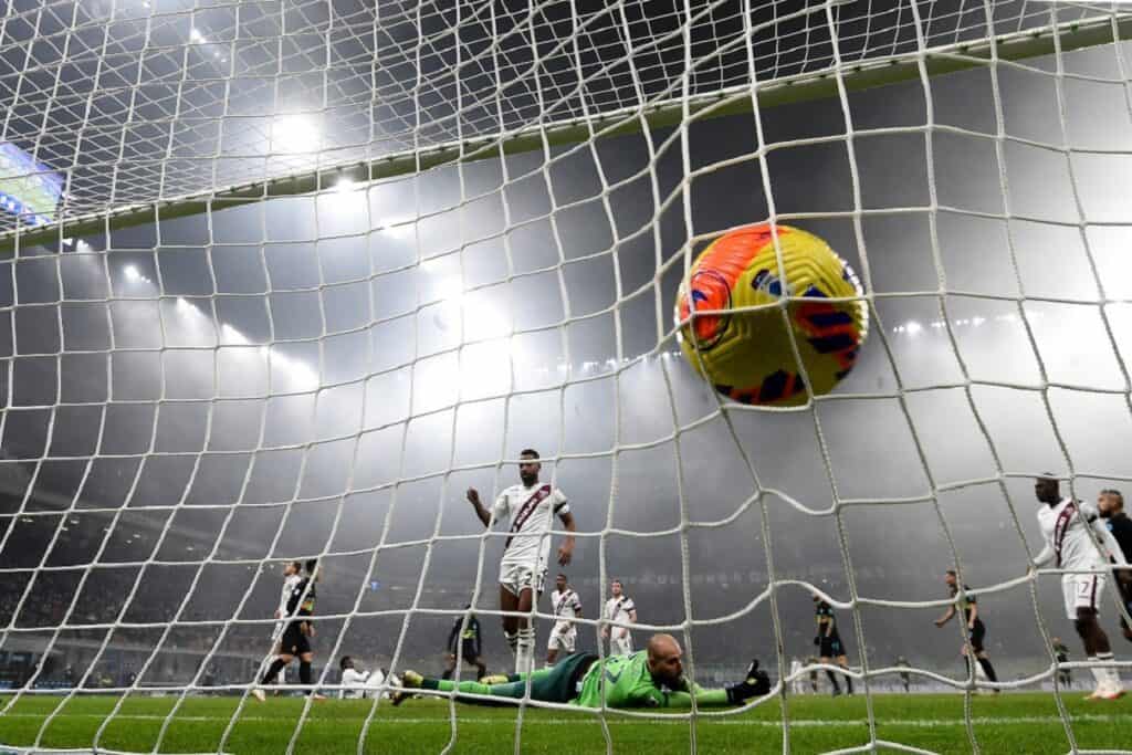 gol Dumfries, Inter-Torino