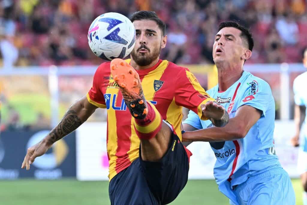 Pezzella e Molina durante Lecce-Monza