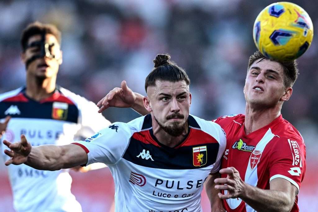 Dragusin durante Monza-Genoa