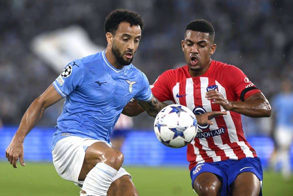 Felipe Anderson e Lino durante Lazio-Atletico Madrid