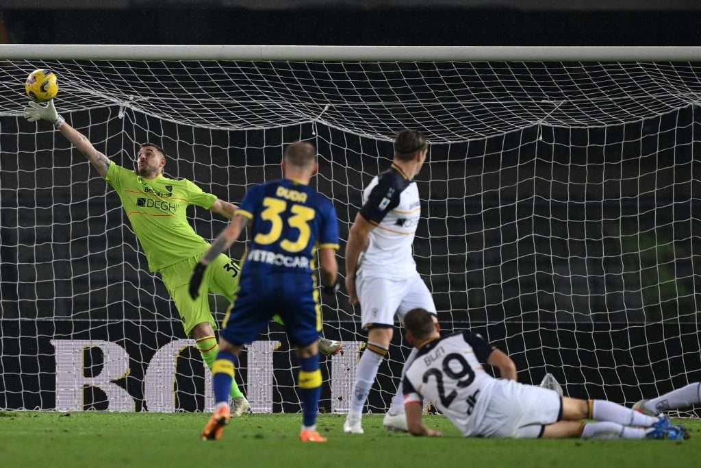Falcone durante Verona-Lecce