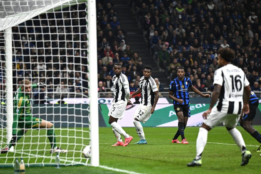 Gol Dumfries, Inter-Juventus